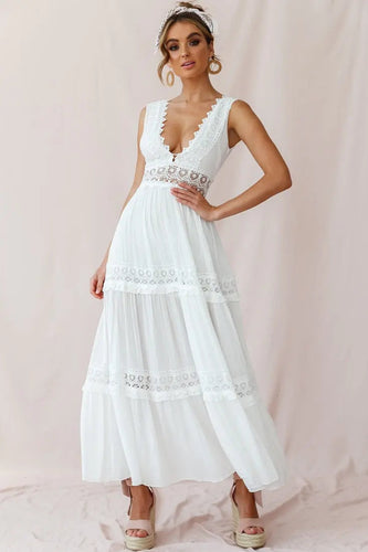 Drune | Weißes Boho Maxikleid Mit Häkeleinsätzen & Tiefem V-Ausschnitt