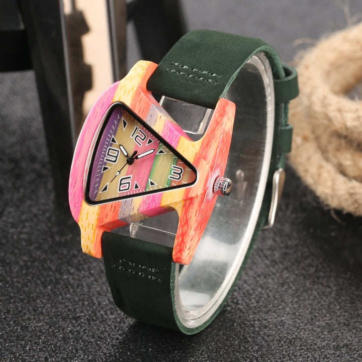 Drune | Farbige Dreieck Bamboo Wood Uhr
