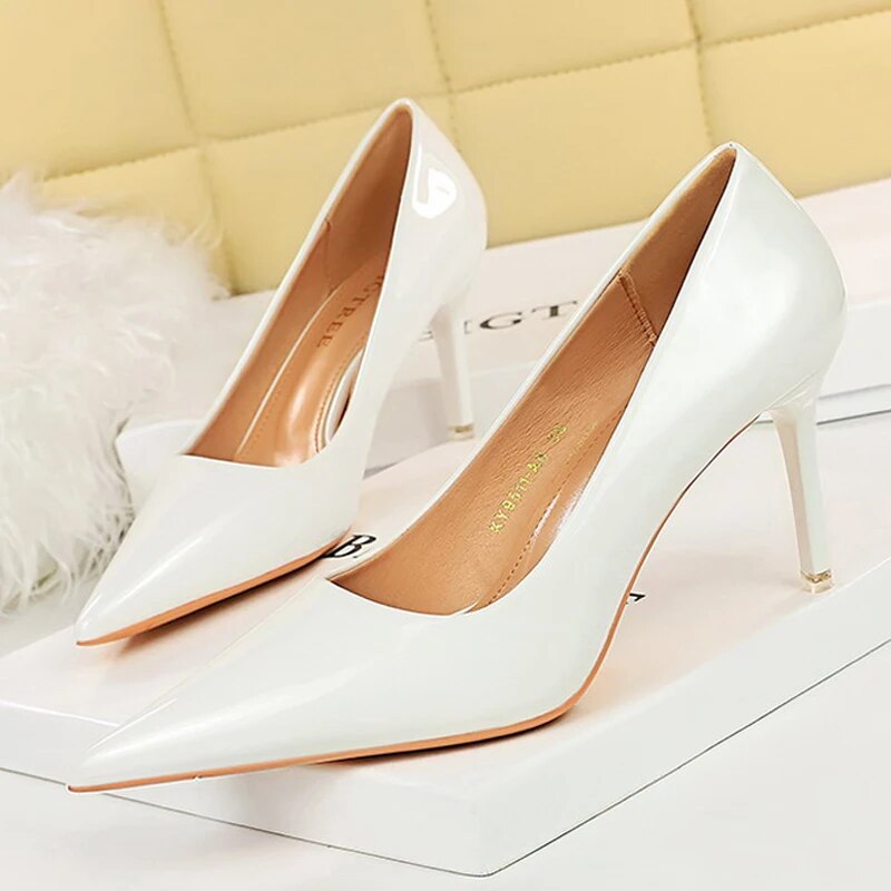 Drune | Damen High Heels Atembrecher Lackleder
