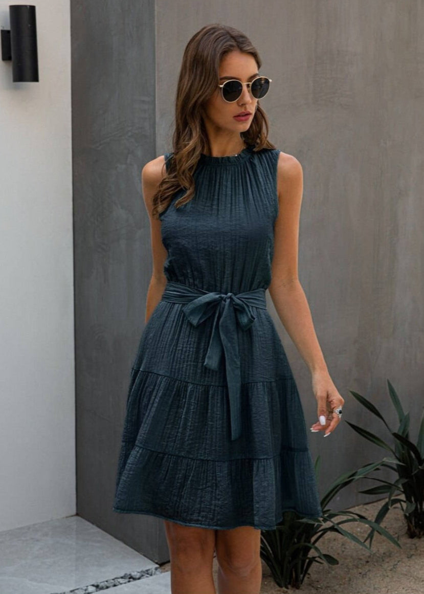 Drune | Kurzes Schickes Kleid Mit Schleife