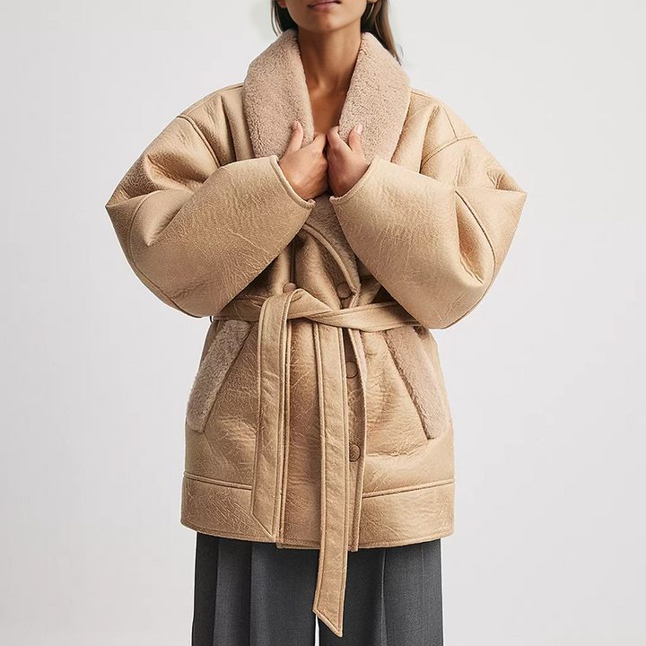 Drune | Sherpa-Gefütterte Kunstlederjacke mit Gürtel
