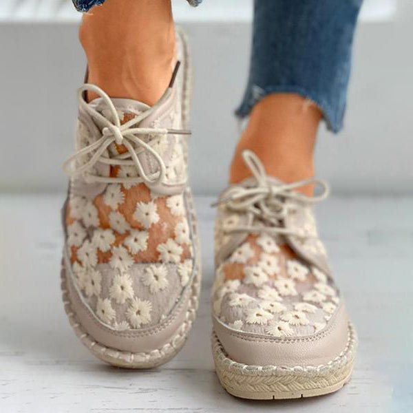 Drune | Atmungsaktive Spitzen-Sneaker mit Blumenstickerei für Damen
