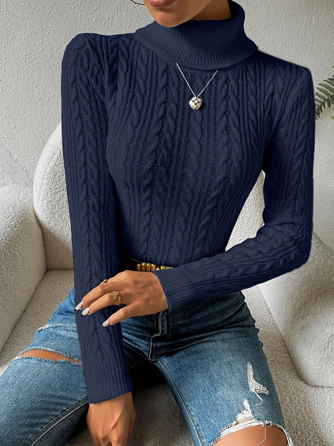 Drune | Solider Kabelstrick Rollkragenpullover für Frauen
