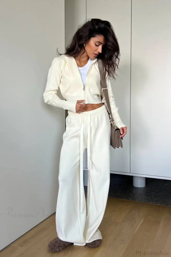 Drune | Strick Kurz Reißverschlussjacke Relaxed Pants Zwei-Teile Set