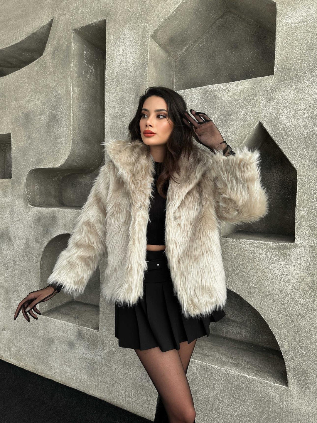 Drune | Luxuriöse Pelzjacke Faux Fur Elegant und Trendy