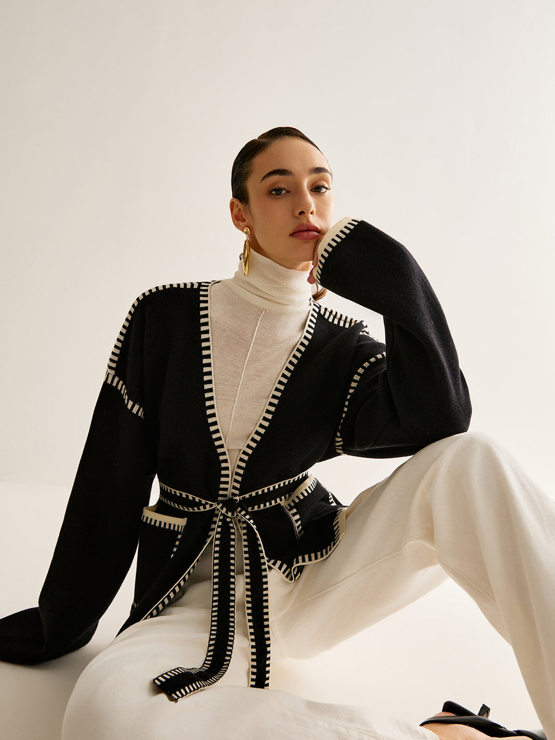 Drune | Gebundene Strickjacke mit Gürtel für Frauen