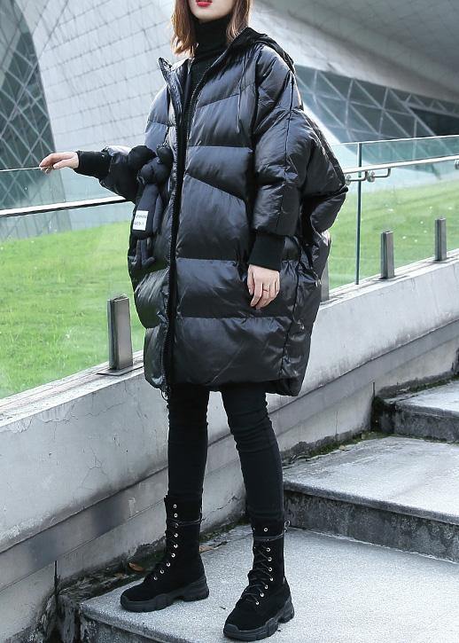 Drune | schwarze Winter-Outwear Übergrößen Mäntel mit Kapuze und Reißverschluss