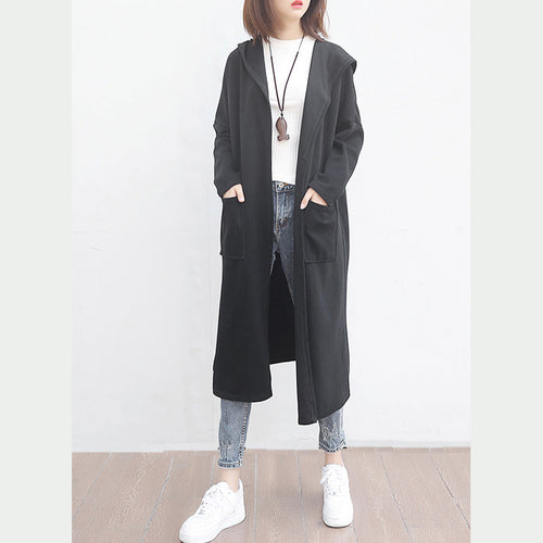 Drune | schwarze Wolloutwear übergroße große Taschen lange Mäntel mit Kapuze
