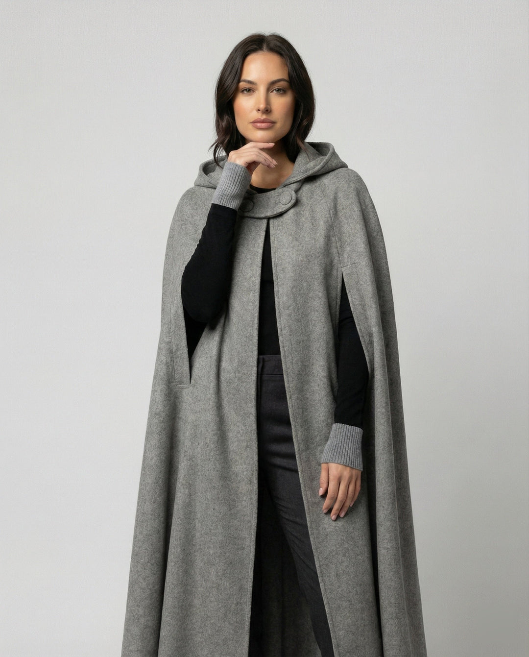 Damen modern geschnittener Umhang mit Kapuze Drune