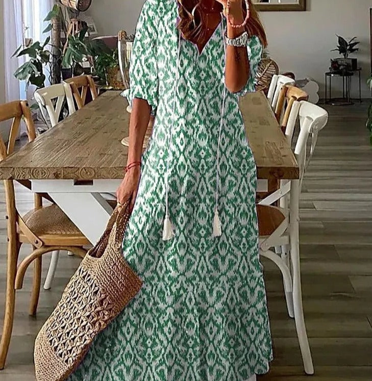 Drune | Maxikleid mit halben Ärmeln und V-Ausschnitt mit Blumenmuster