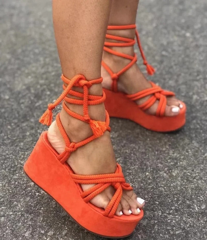 Drune | Stilvolle Keilabsatzsandalen