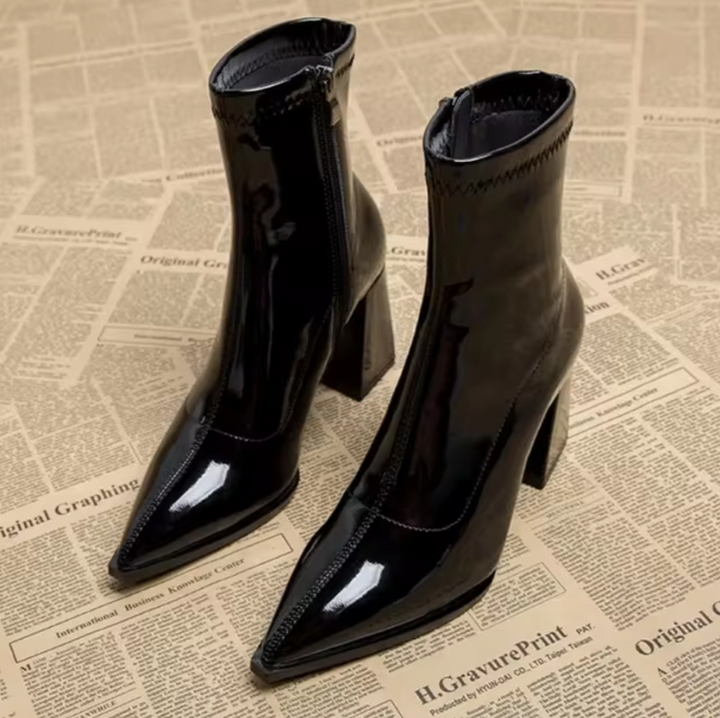 Drune | Ankle-Stiefel mit Spitzem Absatz