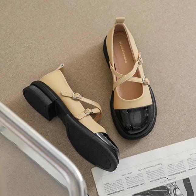 Drune | Zweifarbige Mary-Jane-Flats mit Doppelriemen