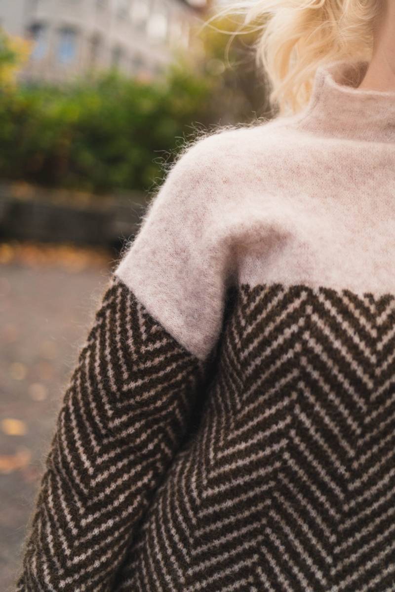 Drune | Damen Rollkragenpullover mit Zweifarbdesign