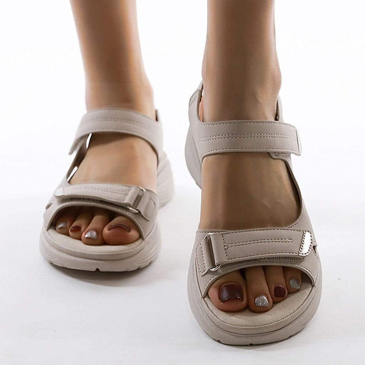 Drune Damen Komfort-Sandalen mit verstellbaren Riemen und Profilsohle