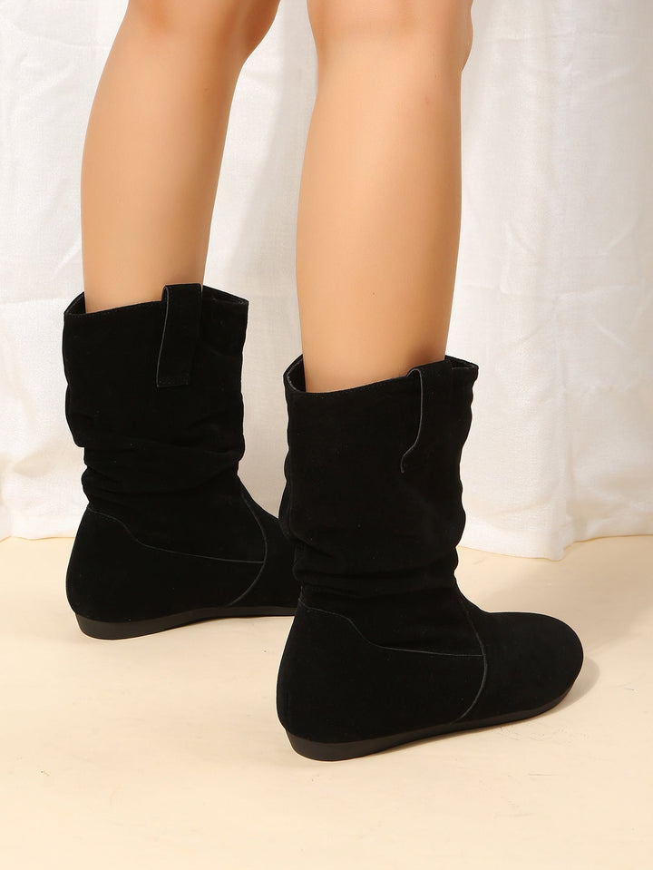 Drune | Plüsch-Stiefel mit flacher Sohle