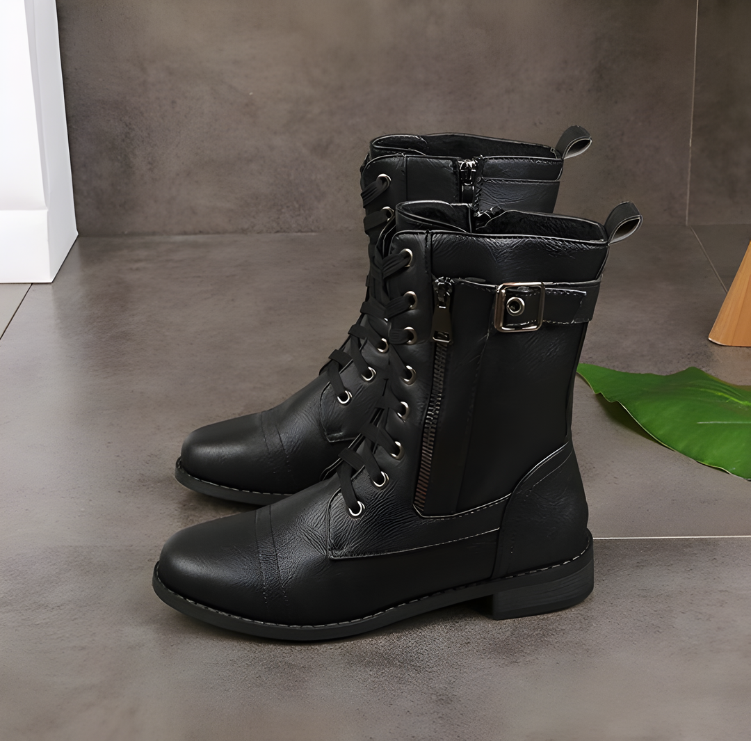 Drune | Kurze Stiefel mit dicken Absätzen