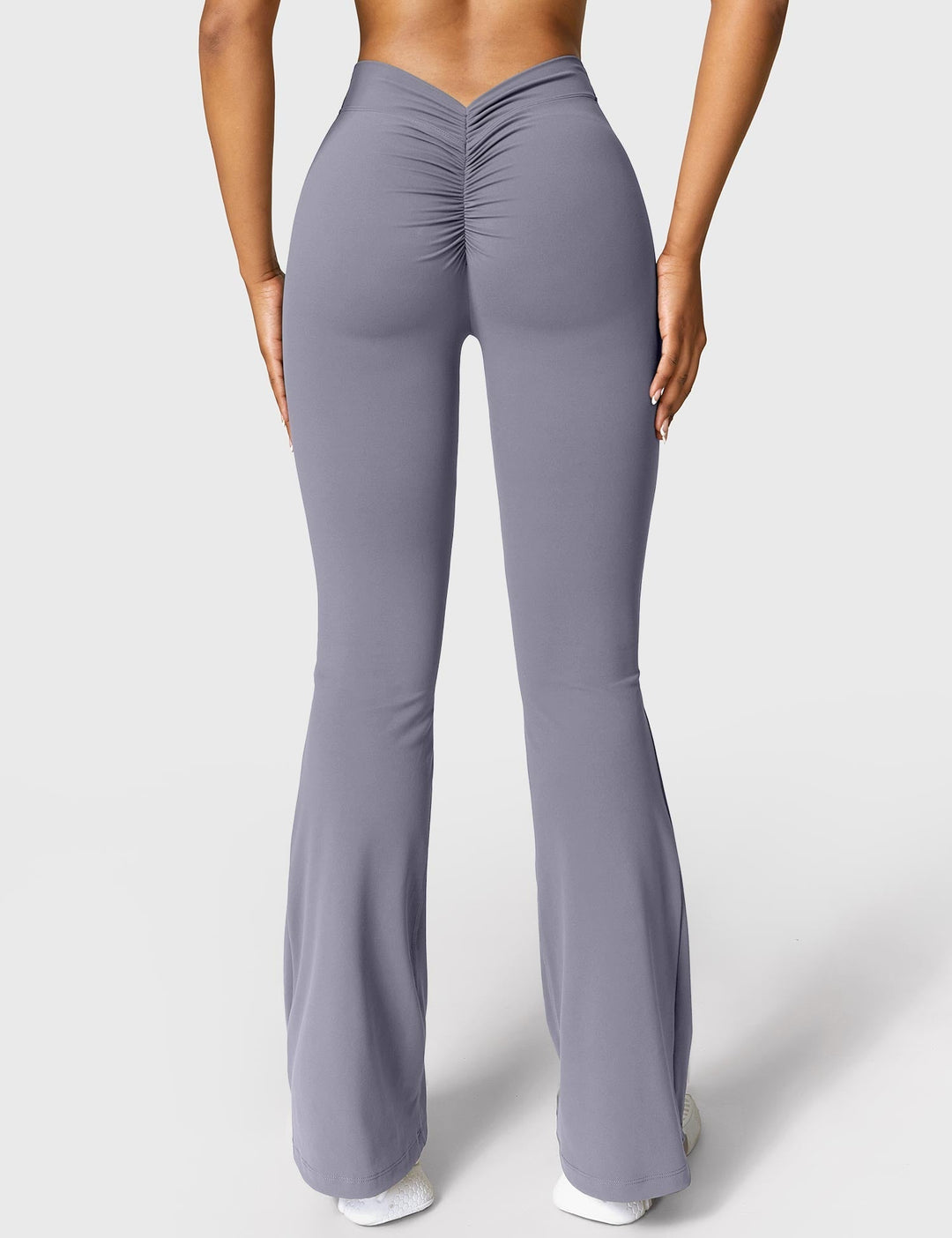 Drune | Ausgestellte Leggings mit V-Ausschnitt