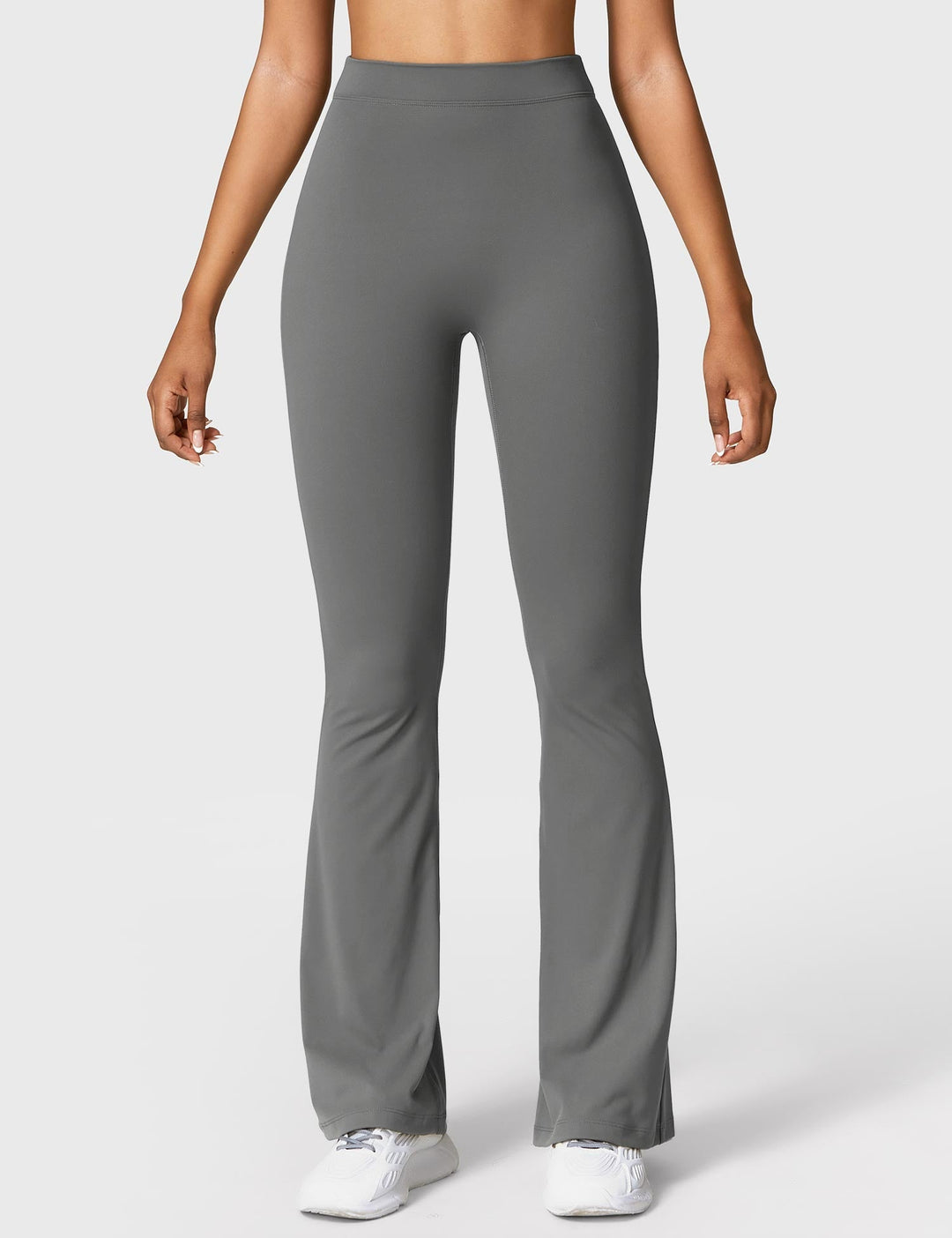 Drune | Ausgestellte Leggings mit V-Ausschnitt