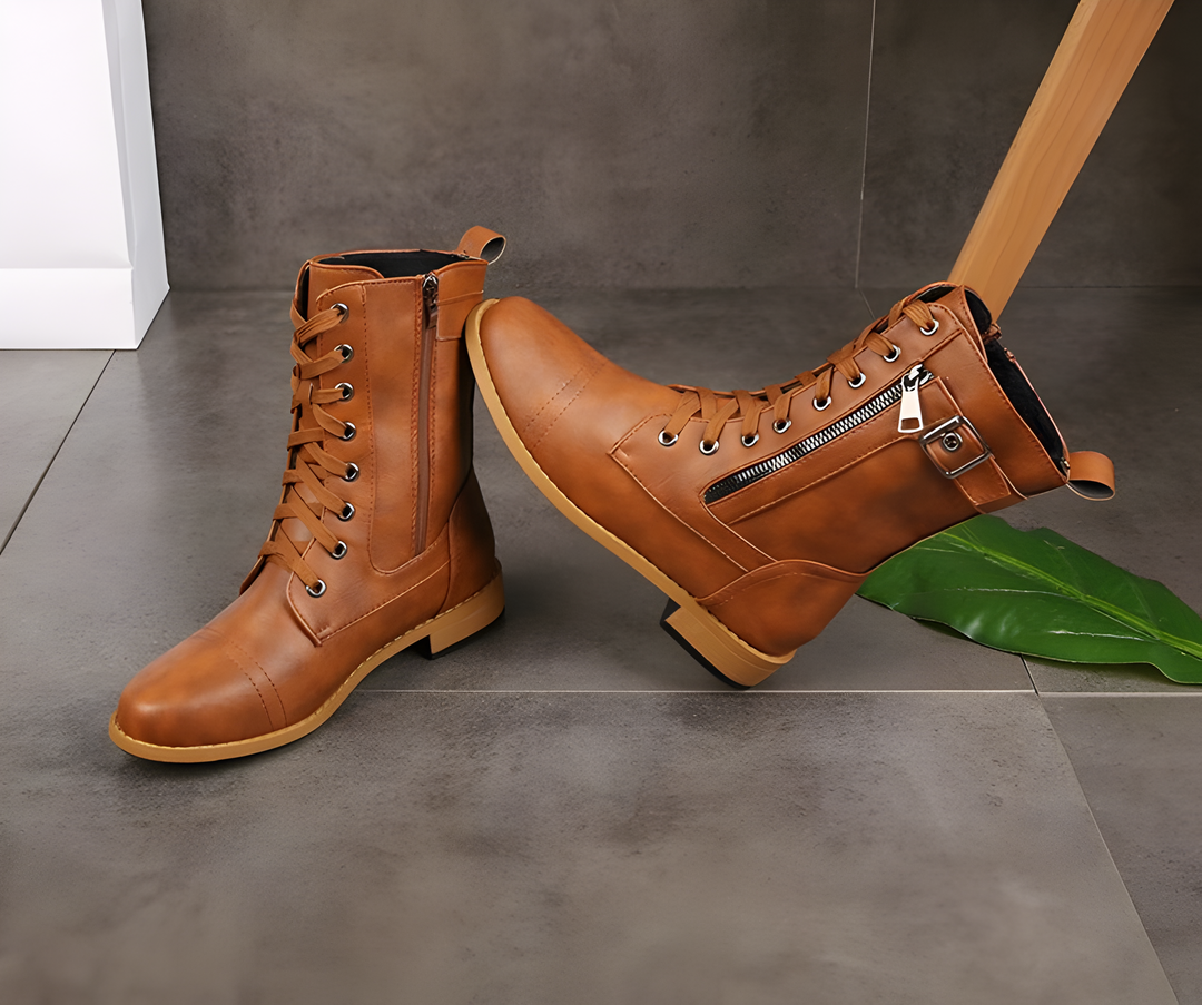 Drune | Kurze Stiefel mit dicken Absätzen
